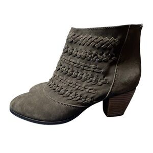Diba grey/green woven detail heeled leather ankle boot size 10